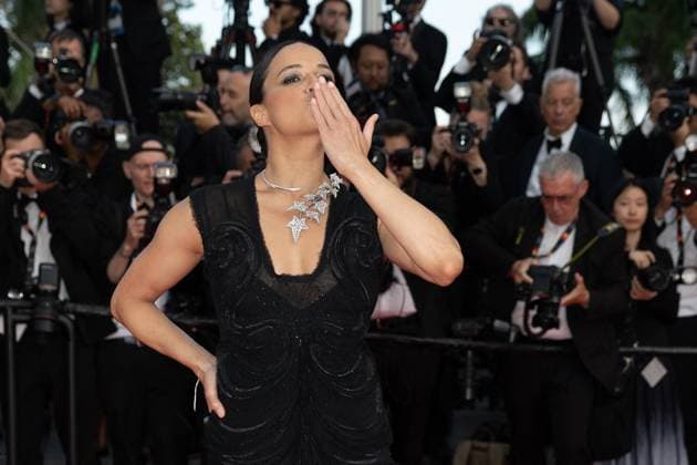 B Montée des marches du film The history of sound lors du 78ème Festival International du Film de Cannes Michelle Rodriguez Montée des marches du film The history of sound lors du 78ème Festival International du Film de Cannes, au Palais des Festivals à Cannes Le 21 mai 2025 Olivier Borde Bestimage Red carpet for the movie The history of sound during the 78th Cannes International Film Festival at the Palais des Festivals in Cannes, France On may 21th 2025 Cannes France  Copyright: xOLIVIERxBORDEx xBESTIMAGExOLIVIERxBORDEx xBESTIMAGEx