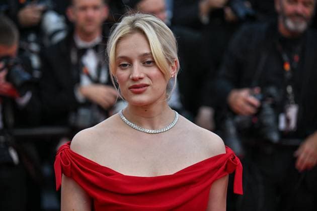 Cannes The History Of Sound Screening JR Nadia Tereszkiewicz attending the screening of The History Of Sound at 78th Cannes Film Festival in Cannes, France on May, 13, 2025. Photo by Julien Reynaud APS-Medias ABACAPRESS.COM Cannes France  Copyright: xReynaudxJulien APS-Medias ABACAx