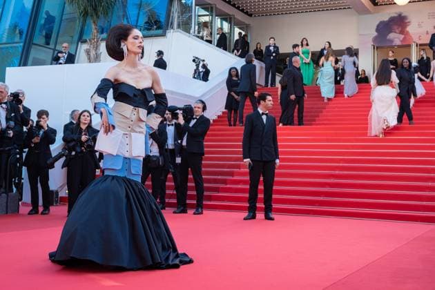 78eme Festival International du Film de Cannes Montée des marches du film The history of sound 78th International Cannes Film Festival Red carpet for The history of sound movie 444874 2025 05 21 Cannes France Rocha, Coco  Copyright: xEstellexCarlierx xStarfacex STAR_444874_064