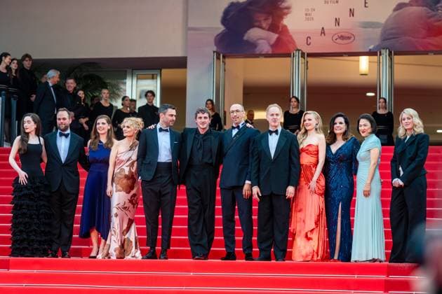 78eme Festival International du Film de Cannes Montée des marches du film The history of sound 78th International Cannes Film Festival Red carpet for The history of sound movie 444874 2025 05 21 Cannes France Mescal, Paul Sbarge, Raphael Hermanus, Oliver Canning, Emma Bartlett, Alison  Copyright: xEstellexCarlierx xStarfacex STAR_444874_068