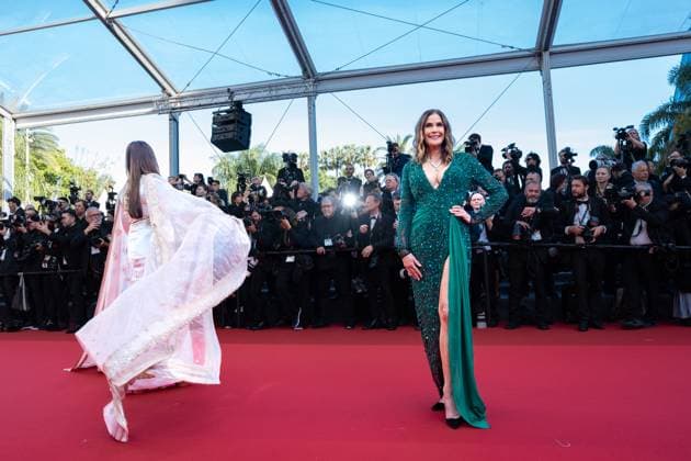 78eme Festival International du Film de Cannes Montée des marches du film The history of sound 78th International Cannes Film Festival Red carpet for The history of sound movie 444874 2025 05 21 Cannes France Hatcher, Teri Rai, Aishwarya  Copyright: xEstellexCarlierx xStarfacex STAR_444874_071