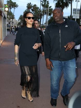 Rihanna in Cannes Rihanna strolling on the Croisette during the Cannes Film Festival. France , Cannes on may 21 , 2025  Copyright: xDFYx