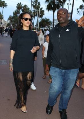 Rihanna in Cannes Rihanna strolling on the Croisette during the Cannes Film Festival. France , Cannes on may 21 , 2025  Copyright: xDFYx
