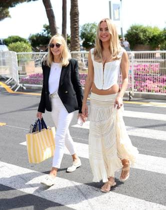 Kimberley Garner on the Croisette in Cannes EXCLUSIF- Kimberley Garner and her mother Geraldine Garner strolling on the Croisette during the Cannes Festival . France , Cannes , on may 21 , 2025  Copyright: xDFYx