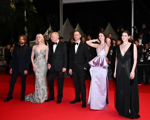 Cannes, 78th Cannes Film Festival 2025, Red Carpet Affeksjonsverdi (Sentimental Value) Cannes, 78th Cannes Film Festival 2025, Red Carpet Affeksjonsverdi (Sentimental Value) In the photo: Stellan Skarsgard, Renate Reinsve, Elle Fanning, Joachim Trier, Inga Ibsdotter Lilleaas Milan  Copyright: xIPA ABACAx