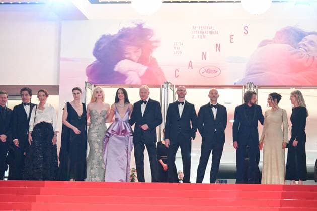 Cannes, 78th Cannes Film Festival 2025, Red Carpet Affeksjonsverdi (Sentimental Value) Cannes, 78th Cannes Film Festival 2025, Red Carpet Affeksjonsverdi (Sentimental Value) In the photo: Stellan Skarsgard, Renate Reinsve, Elle Fanning, Joachim Trier, Inga Ibsdotter Lilleaas Milan  Copyright: xIPA ABACAx
