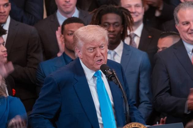 May 21, 2025, Washington, District of Columbia, USA: President DONALD TRUMP welcomes the University of Florida Gators National Champion basketball team to the East Room of the White House on May 21, 2025. Washington USA - ZUMAl312 20250521_znp_l312_042 Copyright: xAndrewxLeydenx
