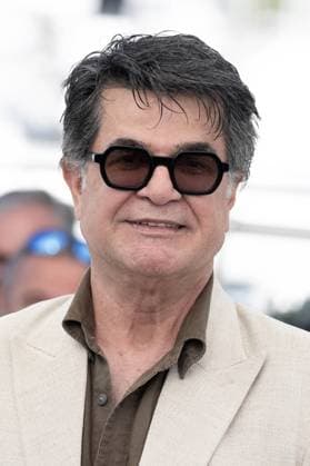 Cannes - Un Simple Accident photocall DN Jafar Panahi poses during the Un Simple Accident photocall at the 78th annual Cannes Film Festival at Palais des Festivals on May 21, 2025 in Cannes, France. Photo by David NIVIERE ABACAPRESS.COM CANNES France  Copyright: xNivierexDavid ABACAPRESS.COMx