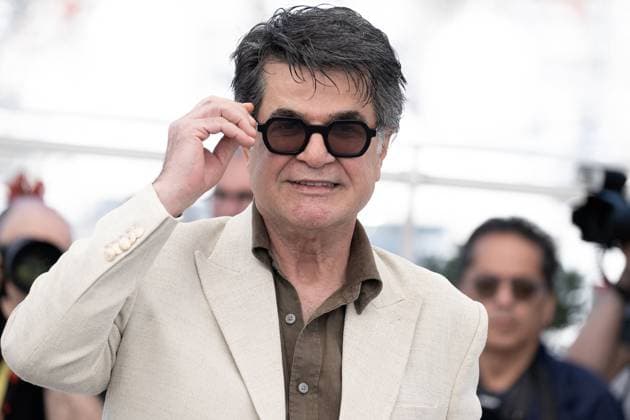 Cannes - Un Simple Accident photocall DN Jafar Panahi poses during the Un Simple Accident photocall at the 78th annual Cannes Film Festival at Palais des Festivals on May 21, 2025 in Cannes, France. Photo by David NIVIERE ABACAPRESS.COM CANNES France  Copyright: xNivierexDavid ABACAPRESS.COMx