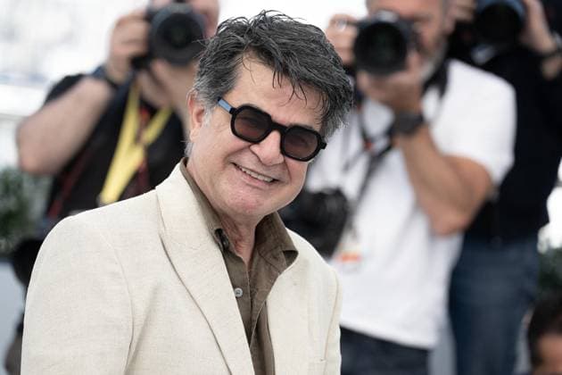 Cannes - Un Simple Accident photocall DN Jafar Panahi poses during the Un Simple Accident photocall at the 78th annual Cannes Film Festival at Palais des Festivals on May 21, 2025 in Cannes, France. Photo by David NIVIERE ABACAPRESS.COM CANNES France  Copyright: xNivierexDavid ABACAPRESS.COMx