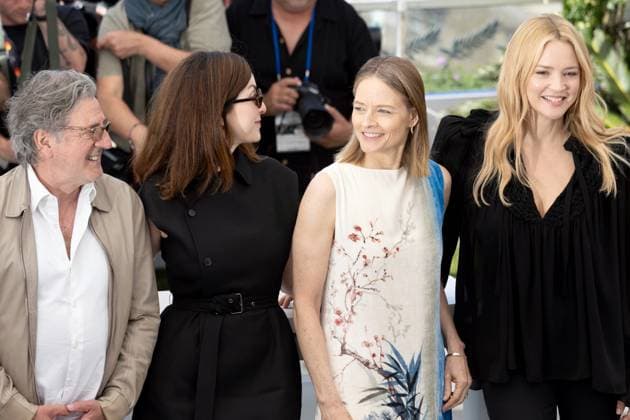 A Private Life , Photocall in Cannes, 21 05 2025 Cannes, France 21 5 2024 Daniel Auteuil, Rebecca Zlotowski, Jodie Foster and Virginie Efira during the photocall for Vie Privee A Private Life during the 78 Cannes International Film Festival The film festival takes place from May 13 to 24, 2025 Cannes Palais des Festivals et des Cong Provence Copyright: xChristianxEnderx