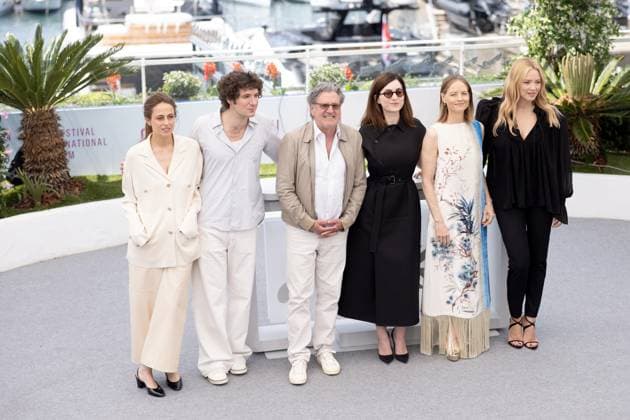 A Private Life , Photocall in Cannes, 21 05 2025 Cannes, France 21 5 2024 Anne Berest, Vincent Lacoste, Daniel Auteuil, Rebecca Zlotowski, Jodie Foster and Virginie Efira during the photocall for Vie Privee A Private Life during the 78 Cannes International Film Festival The Cannes Film Festival takes place from Ma Copyright: xChristianxEnderx