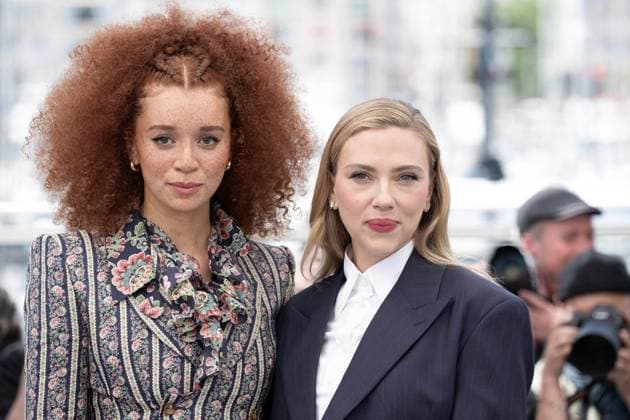 Cannes - Eleanor The Great photocall DN Erin Kellyman and Scarlett Johansson pose during the Eleanor The Great photocall at the 78th annual Cannes Film Festival at Palais des Festivals on May 21, 2025 in Cannes, France. Photo by David NIVIERE ABACAPRESS.COM CANNES France  Copyright: xNivierexDavid ABACAPRESS.COMx
