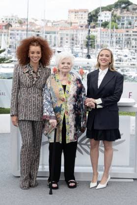 Cannes - Eleanor The Great photocall DN Erin Kellyman, June Squibb and Scarlett Johansson pose during the Eleanor The Great photocall at the 78th annual Cannes Film Festival at Palais des Festivals on May 21, 2025 in Cannes, France. Photo by David NIVIERE ABACAPRESS.COM CANNES France  Copyright: xNivierexDavid ABACAPRESS.COMx