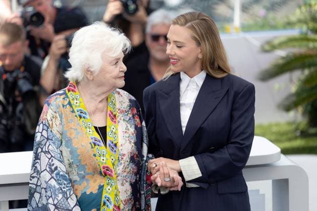 Eleanor The Great , Photocall in Cannes, 21 05 2025 Cannes, France 21 5 2024 June Squibb, Scarlett Johansson during the photocall for Eleanor The Great during the 78 Cannes International Film Festival The film festival takes place from May 13 to 24, 2025 Cannes Palais des Festivals et des Cong Provence Alpes Cote d Azur France Copyright: xChristianxEnderx