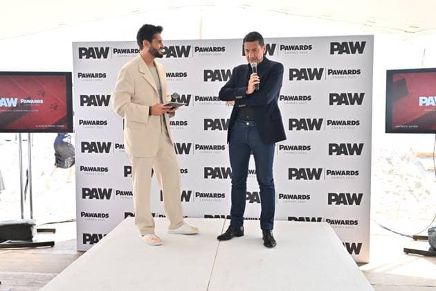 Cannes Pawards Ceremony JR Christophe Beaugrand, David Lisnard attending the Pawards Ceremony at 78th Cannes Film Festival in Cannes, France on May, 21, 2025. Photo by Julien Reynaud APS-Medias ABACAPRESS.COM Cannes France  Copyright: xReynaudxJulien APS-Medias ABACAx