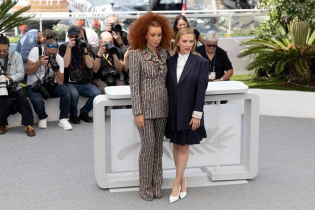 Eleanor The Great , Photocall in Cannes, 21 05 2025 Cannes, France 21 5 2024 Erin Kellyman, Scarlett Johansson during the photocall for Eleanor The Great during the 78 Cannes International Film Festival The film festival takes place from May 13 to 24, 2025 Cannes Palais des Festivals et des Cong Provence Alpes Cote d Azur France Copyright: xChristianxEnderx