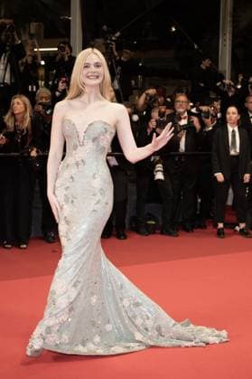 Cannes - Affeksjonsverdi Red Carpet DN Elle Fanning attends the Affeksjonsverdi (Sentimental Value) red carpet at the 78th annual Cannes Film Festival at Palais des Festivals on May 21, 2025 in Cannes, France. Photo by David NIVIERE ABACAPRESS.COM CANNES France  Copyright: xNivierexDavid ABACAPRESS.COMx