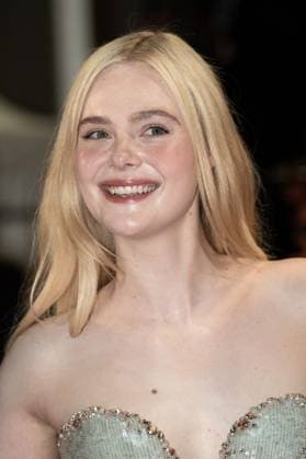 Cannes - Affeksjonsverdi Red Carpet DN Elle Fanning attends the Affeksjonsverdi (Sentimental Value) red carpet at the 78th annual Cannes Film Festival at Palais des Festivals on May 21, 2025 in Cannes, France. Photo by David NIVIERE ABACAPRESS.COM CANNES France  Copyright: xNivierexDavid ABACAPRESS.COMx