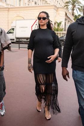 Cannes - Pregnant Rihanna On The Croisette Pregnant Rihanna seen on the Croisette in Canness, France on MAy 21, 2025, as part of the Cannes Film Festival. Photo by Florian Poitout ABACAPRESS.COM Cannes France  Copyright: xPoitoutxFlorian ABACAx