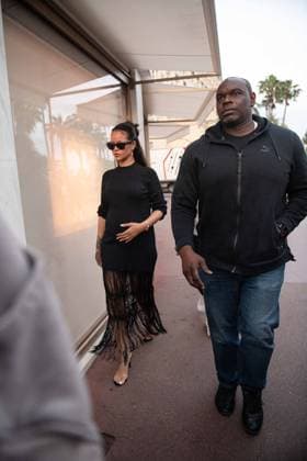 Cannes - Pregnant Rihanna On The Croisette Pregnant Rihanna seen on the Croisette in Canness, France on MAy 21, 2025, as part of the Cannes Film Festival. Photo by Florian Poitout ABACAPRESS.COM Cannes France  Copyright: xPoitoutxFlorian ABACAx