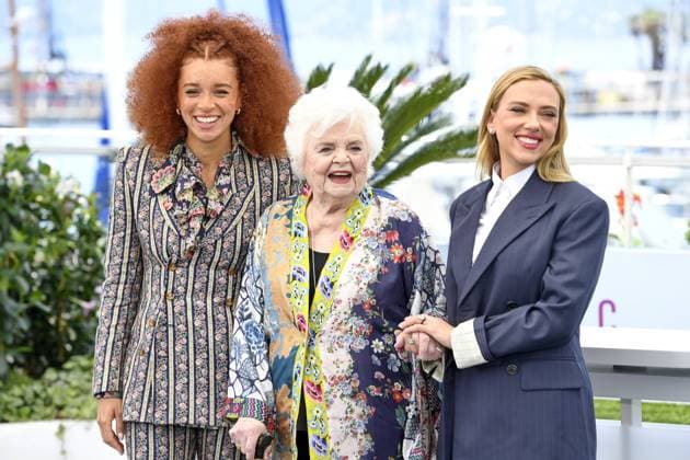 Erin Kellyman, June Squibb and Scarlett Johansson at the Eleanor the Great Photocall in Cannes on 21 05 2025