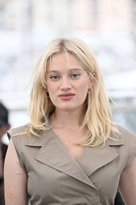 Cannes - Cannes Testa o Croce? Photocall Nadia Tereszkiewicz at the Testa o Croce? (Heads or Tails?) photocall in Cannes, France, on May 22, 2025, for the Un Certain Regard section of the 78th Cannes Film Festival. Photo by David Niviere ABACAPRESS.COM Cannes France  Copyright: xNivierexDavid ABACAPRESS.COMx