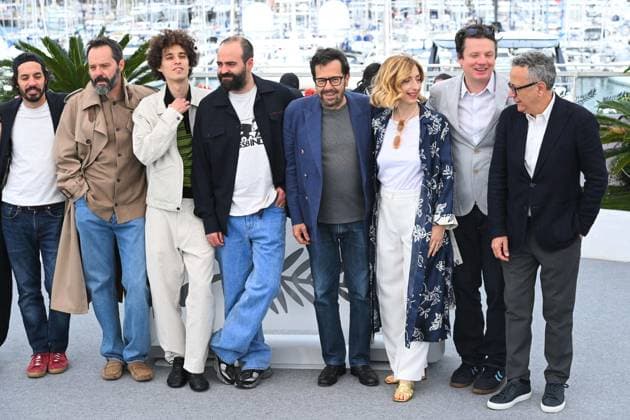 Internationale Filmfestspiele von Cannes, Le Citta di Pianura Photocall Cannes, 78th Cannes Film Festival 2025 - Day 10, Photocall of the film Le Città di Pianura . Cannes, 78th Cannes Film Festival 2025 - Day 10, Photocall of the Film Le Città di Pianura . In the photo Sergio Romano, Filippo Scotti, Francesco Sossai, Gregorio Paonessa, Marta Donzelli, Paolo Del Brocco Cannes France Copyright: xIPA ABACAx