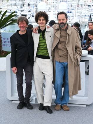 Internationale Filmfestspiele von Cannes, Le Citta di Pianura Photocall Cannes, 78th Cannes Film Festival 2025 - Day 10, Photocall of the film Le Città di Pianura . Cannes, 78th Cannes Film Festival 2025 - Day 10, Photocall of the Film Le Città di Pianura . In the photo Pierpaolo Capovilla, Sergio Romano, Filippo Scotti Cannes France  Copyright: xIPA ABACAx