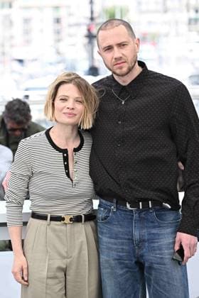 Cannes - Connemara Photocall Melanie Thierry and Bastien Bouillon at the Connemara photocall in Cannes, France, on May 22, 2025, for the Cannes Premiere section of the 78th Cannes Film Festival. Photo by David NiviereABACAPRESS.COM Cannes Provence-Alpes-Cote d Azur France  Copyright: xNivierexDavid ABACAPRESS.COMx