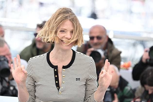 Cannes - Connemara Photocall Melanie Thierry at the Connemara photocall in Cannes, France, on May 22, 2025, for the Cannes Premiere section of the 78th Cannes Film Festival. Photo by David NiviereABACAPRESS.COM Cannes Provence-Alpes-Cote d Azur France  Copyright: xNivierexDavid ABACAPRESS.COMx