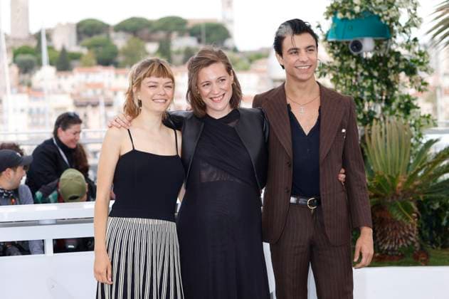 Llucia Garcia, Carla Simon and Mitch Martin at the photocall for the movie Romeria at the Festival de Cannes 2025 78 Cannes International Film Festival at the Palais des Festivals Cannes, 22 05 2025 Foto:xD.xBedrosianx xFuturexImagex romeria_5527