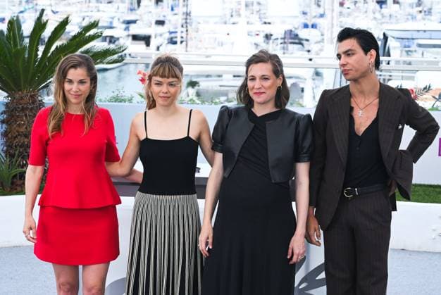 Cannes, Italy: Cannes, 78th Cannes Film Festival 2025 - day 10 - photocall of the film Romeria In the photo: Maria Zamora, Llucia Garcia, Carla Simon and Mitch Martin Cannes Italy  - ZUMAp169 20250522_zea_p169_165 Copyright: xAlbertoxTerenghix