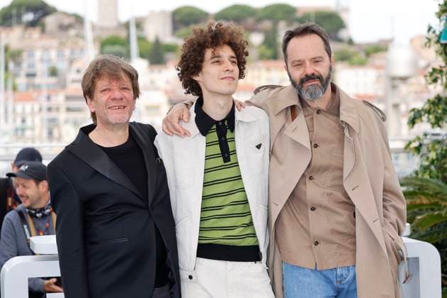 Pierpaolo Capovilla, Filippo Scotti and Sergio Romano at the photocall for the feature film Le cittÃ di pianura The Last One for the Road at the Festival de Cannes 2025 78 Cannes International Film Festival at the Palais des Festivals Cannes, 22 05 2025 Foto:xD.xBedrosianx xFuturexImagex road_5506