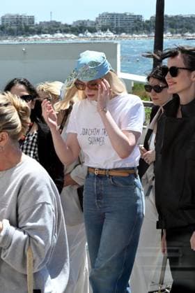 Cannes, 78th Cannes Film Festival 2025 - Elle Fanning disturbed by the wind at the end of the photocall Cannes, 78th Cannes Film Festival 2025 - Elle Fanning disturbed by the wind at the end of the photocall Cannes France  Copyright: xIPA ABACAx