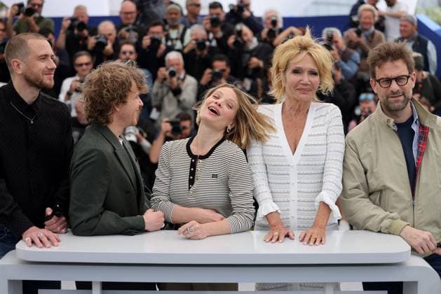 Photocall for Connemara at the 78th Cannes International Film Festival Bastien Bouiillon, Alex Lutz, Mélanie Thierry, Clémentine Célarié, Nicolas Mathieu Photocall for Connemara at the 78th Cannes International Film Festival, May 22, 2025 Jacovides Moreau Bestimage Photocall for Connemara at the 78th Cannes International Film Festival Cannes France  Copyright: xDominiquexJacovidesx xBestimagexDominiquexJacovidesx xBestimagex