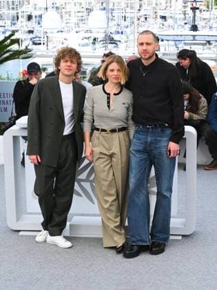 Cannes, 78th Cannes Film Festival 2025 - day 10 - photocall of the film Connemara Cannes, 78th Cannes Film Festival 2025 - day 10 - photocall of the film Connemara In the photo: Alex Lutz, Mélanie Thierry, Bastien Bouillon Cannes Italy  Copyright: xIPA ABACAx