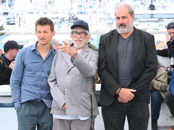 Cannes, 78th Cannes Film Festival 2025 - Day 10, Photocall of the Film L Homme Qui A Vu L Ours Qui A Vu L Homme Cannes, 78th Cannes Film Festival 2025 - Day 10, Photocall of the Film L Homme Qui A Vu L Ours Qui A Vu L Homme . In the picture Timi-Joy Marbot, Pierre Richard and Gustave Kervern Cannes France  Copyright: xIPA ABACAx