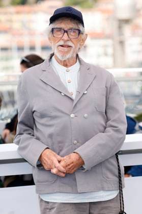 Pierre Richard at the photocall for the feature film L homme qui a vu l ours qui a vu l homme The Man Who Saw the Bear at the Festival de Cannes 2025 78 Cannes International Film Festival at the Palais des Festivals Cannes, 22 05 2025 Foto:xD.xBedrosianx xFuturexImagex homme_5507