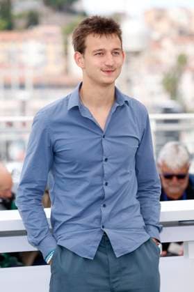 Timi Joy Marbot at the photocall for the feature film L homme qui a vu l ours qui a vu l homme The Man Who Saw the Bear at the Festival de Cannes 2025 78 Cannes International Film Festival at the Palais des Festivals Cannes, 22 05 2025 Foto:xD.xBedrosianx xFuturexImagex homme_5518