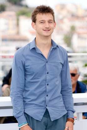 Timi Joy Marbot at the photocall for the feature film L homme qui a vu l ours qui a vu l homme The Man Who Saw the Bear at the Festival de Cannes 2025 78 Cannes International Film Festival at the Palais des Festivals Cannes, 22 05 2025 Foto:xD.xBedrosianx xFuturexImagex homme_5519