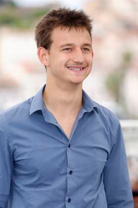 Timi Joy Marbot at the photocall for the feature film L homme qui a vu l ours qui a vu l homme The Man Who Saw the Bear at the Festival de Cannes 2025 78 Cannes International Film Festival at the Palais des Festivals Cannes, 22 05 2025 Foto:xD.xBedrosianx xFuturexImagex homme_5520