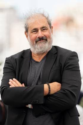 Photocall for LHomme qui a vu lours qui a vu lhomme at the 78th Cannes International Film Festival Gustave Kervern Photocall for LHomme qui a vu lours qui a vu lhomme at the 78th Cannes International Film Festival, May 22, 2025 Jacovides Moreau Bestimage Photocall for LHomme qui a vu lours qui a vu lhomme at the 78th Cannes International Film Festival Cannes France  Copyright: xJACOVIDES-MOREAUx xBESTIMAGExJACOVIDES-MOREAUx xBESTIMAGEx