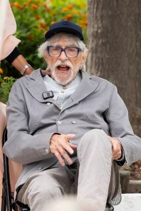 Photocall for LHomme qui a vu lours qui a vu lhomme at the 78th Cannes International Film Festival Pierre Richard Photocall for LHomme qui a vu lours qui a vu lhomme at the 78th Cannes International Film Festival, May 22, 2025 Jacovides Moreau Bestimage Photocall for LHomme qui a vu lours qui a vu lhomme at the 78th Cannes International Film Festival Cannes France  Copyright: xJACOVIDES-MOREAUx xBESTIMAGExJACOVIDES-MOREAUx xBESTIMAGEx