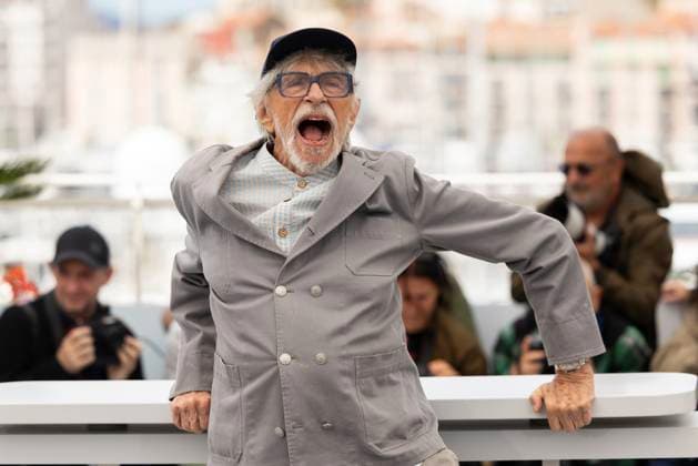 Photocall for LHomme qui a vu lours qui a vu lhomme at the 78th Cannes International Film Festival Pierre Richard Photocall for LHomme qui a vu lours qui a vu lhomme at the 78th Cannes International Film Festival, May 22, 2025 Jacovides Moreau Bestimage Photocall for LHomme qui a vu lours qui a vu lhomme at the 78th Cannes International Film Festival Cannes France  Copyright: xJACOVIDES-MOREAUx xBESTIMAGExJACOVIDES-MOREAUx xBESTIMAGEx