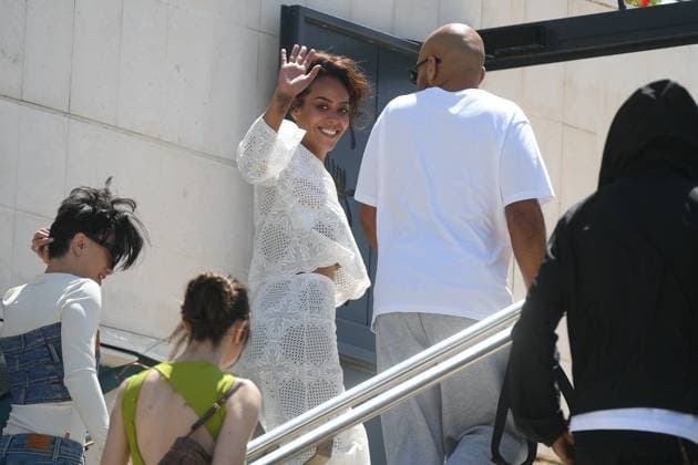 Internationale Filmfestspiele von Cannes, Ma frere Photocall Amel Bent arrives at the photocall for the film Ma Frère Cannes Première during the 78th Cannes International Film Festival Amel Bent arrives at the photocall for the film Ma Frère Cannes Première during the 78th Cannes International Film Festival on May 22, 2025 Lionel Urman Bestimage Amel Bent arrives at the photocall for the film Ma Frère Cannes Première during the 78th Cannes International Film Festival on May 22, 2025 Cannes France  Copyright: xLIONELxURMANxx xBESTIMAGExLIONELxURMANxx xBESTIMAGEx