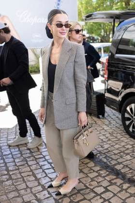 Cannes Amy May Jackson, Ed Westwick are spotted at Hotel Martinez MP Amy May Jackson, Ed Westwick are spotted at Hotel Martinez ahead the 78th annual Cannes Film Festival on May 22, 2025 in Cannes, France. Photo by Marco Piovanotto ABACAPRESS.COM  Copyright: xPiovanottoxMarco ABACAx