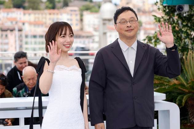 Kyoko Saito and Koji Fukada at the photocall for the feature film Ren ai saiban Love on Trial at the Festival de Cannes 2025 78 Cannes International Film Festival at the Palais des Festivals Cannes, 22 05 2025 Foto:xD.xBedrosianx xFuturexImagex trial_5505