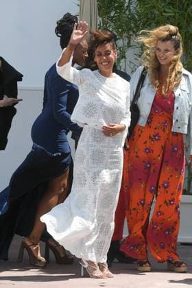 Internationale Filmfestspiele von Cannes, Ma frere Photocall Amel Bent arrives at the photocall for the film Ma Frère Cannes Première during the 78th Cannes International Film Festival Amel Bent arrives at the photocall for the film Ma Frère Cannes Première during the 78th Cannes International Film Festival on May 22, 2025 Lionel Urman Bestimage Amel Bent arrives at the photocall for the film Ma Frère Cannes Première during the 78th Cannes International Film Festival on May 22, 2025 Cannes France  Copyright: xLIONELxURMANxx xBESTIMAGExLIONELxURMANxx xBESTIMAGEx