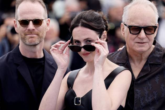 Photocall du film Affeksjonsverdi lors du 78ème Festival International du Film de Cannes Joachim Trier, Renate Reinsve et Stellan Skarsgard au photocall du film Affeksjonsverdi lors du 78ème Festival International du Film de Cannes, au Palais des Festivals à Cannes, France, le 22 mai 2025 Jacovides Moreau Bestimage Sentimental Value Photocall during the 78th Cannes International Film Festival, in Cannes, France, on May 22, 2025 Cannes France  Copyright: xJACOVIDES-MOREAUx xBESTIMAGExJACOVIDES-MOREAUx xBESTIMAGEx